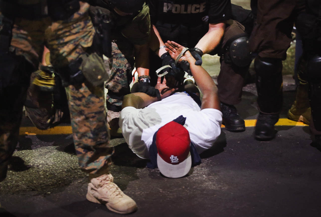Illustration for article titled 10 Beautiful Interracial Arrests